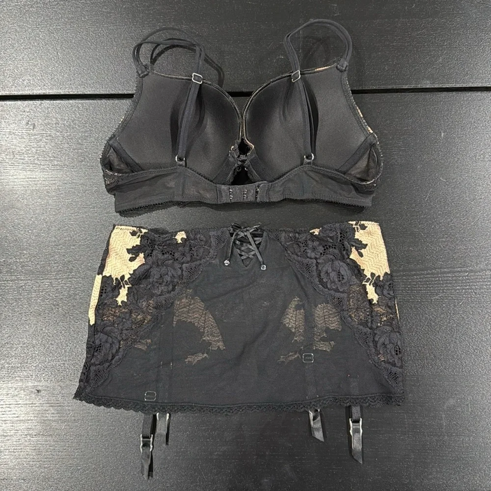 Victoria's Secret Black and Tan Lace Intimates Set - Picture 2 of 12